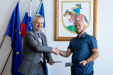PODPIS POGODBE PIVKA 12.5.2022- Valter Leban-9614